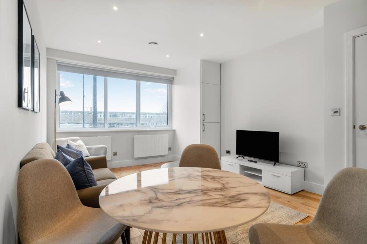 Lovely 1 Bedroom In The Heart Of Apartment